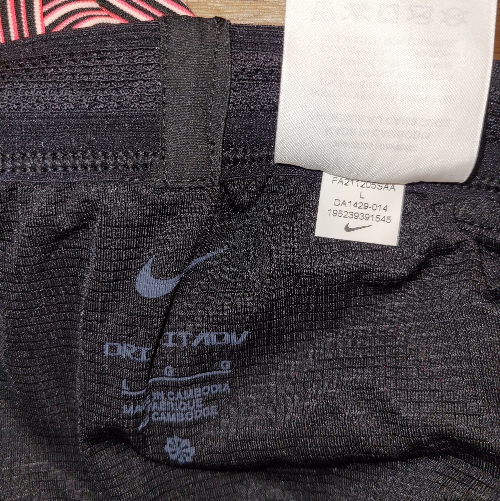 Nike Aeroswift 1/2 Length Running Tights Crimson Men’s Sz Large DA1429-014 - Picture 4 of 9